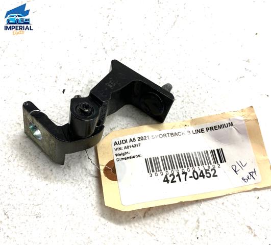 VAG 80A831403A Петля двери передней левой в наличии Житомир