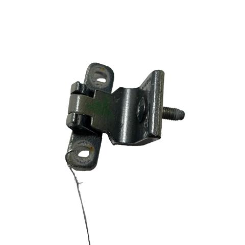 8U0827299C Петля двери задней (багажной 3/5-й) купить Ирпень