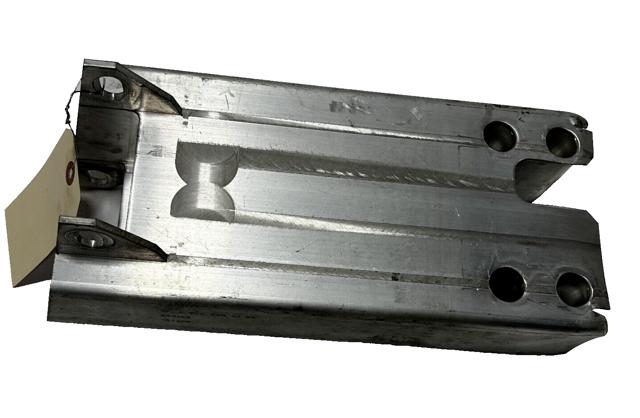 A2226200195 Кронштейн усилителя переднего бампера купить Чернигов