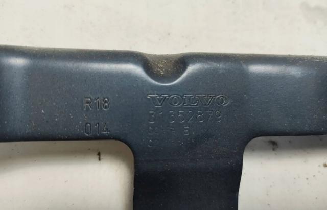 VOLVO 31352879 Петля капота правая в наличии Львов
