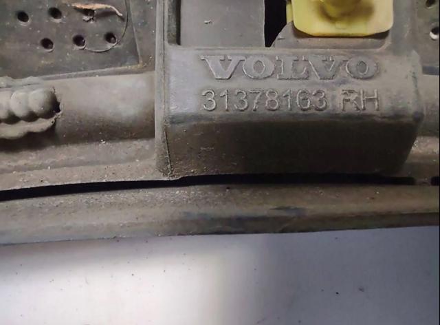 31378163 VOLVO Расширитель (накладка) арки переднего крыла правый купить в Ровно