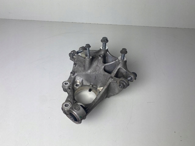 Цапфа поворотного кулака 32246249 VOLVO