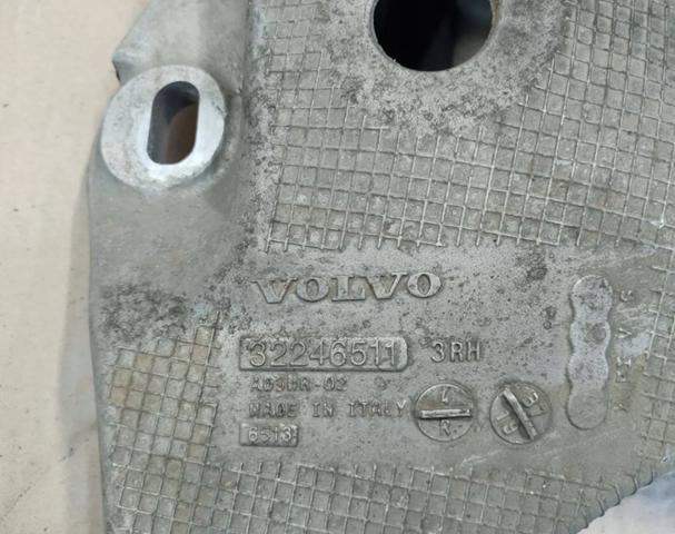 32246511 VOLVO Рычаг задней подвески нижний правый купить в Ровно