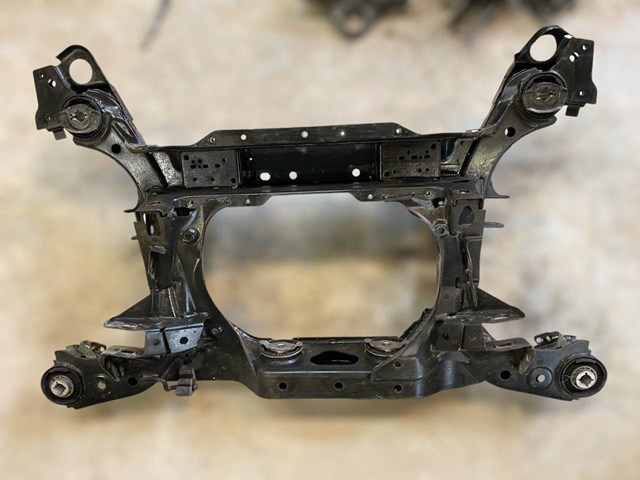 Механизм управления задней оси 32268544 VOLVO