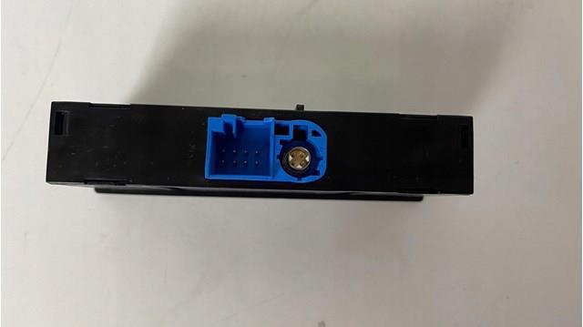 A1728202000 MERCEDES USB-разветвитель купить в Ужгород