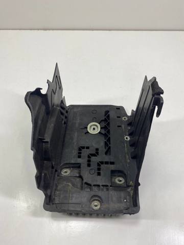 Крепление аккумулятора AG9N10723AC JAGUAR