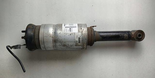 Амортизатор передний LR032646 LAND ROVER