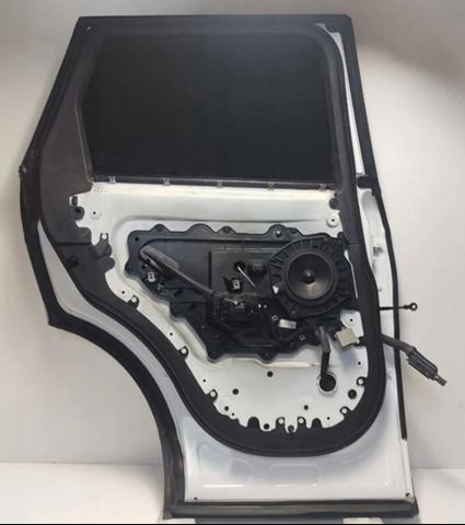 Задняя левая дверь LR044229 LAND ROVER