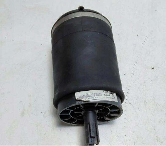 Пневморессора задняя LR044853 LAND ROVER
