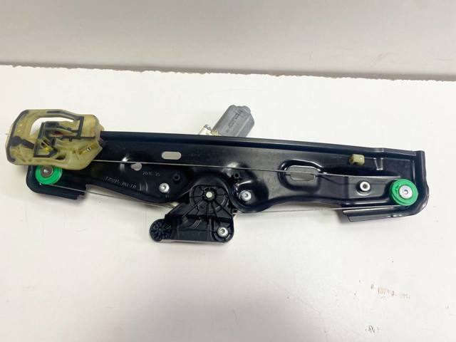 Стеклоподъемник левой задней двери LR059009 LAND ROVER