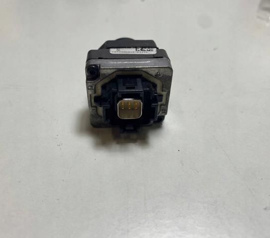 LAND ROVER LR060915 Камера заднего вида в наличии Ирпень