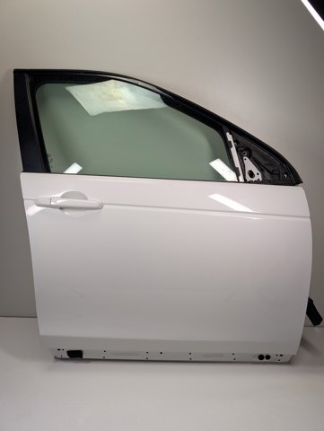 Пассажирская передняя дверь LR061282 LAND ROVER