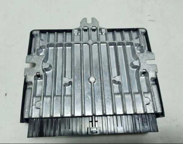 Блок управления пневмоподвеской LR061457 LAND ROVER