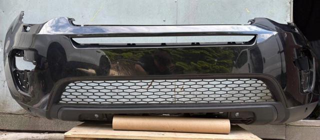 Бампер на авто LR068313 LAND ROVER