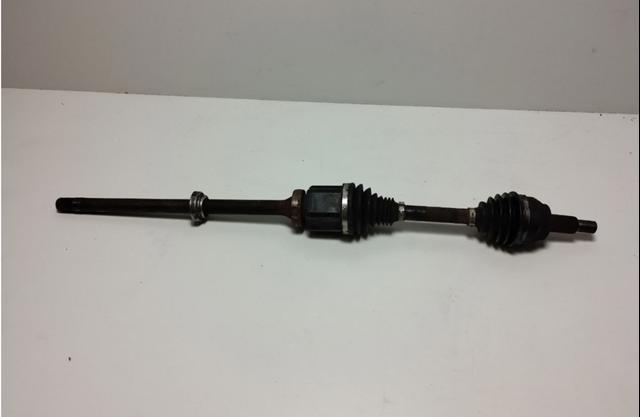 Привод передний правый LR071947 LAND ROVER