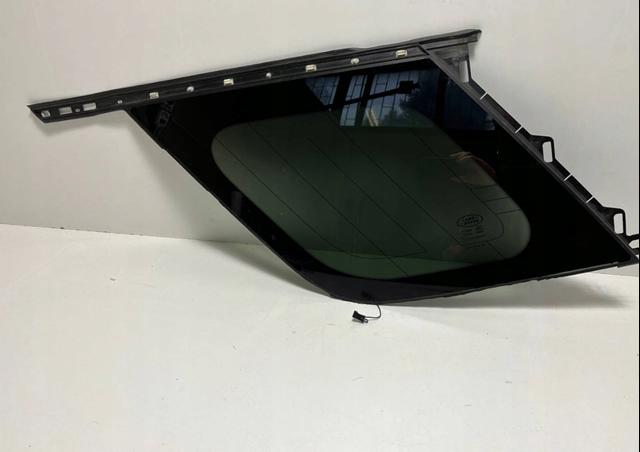 Стекло багажного отсека, левое LR078383 LAND ROVER