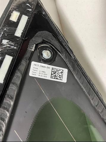 LR078383 LAND ROVER Стекло кузова (багажного отсека) левое купить в Ужгород