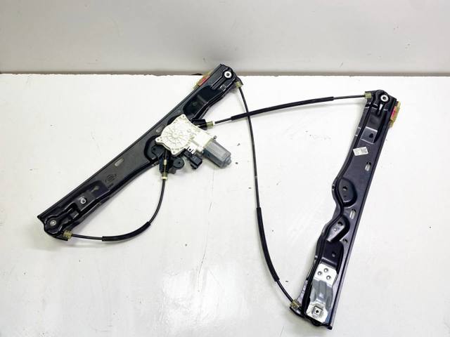 Механизм стеклоподъемника двери передней, правой LR078972 LAND ROVER