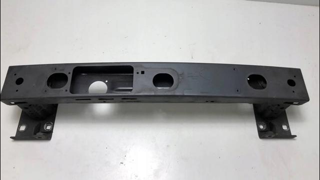 Швеллер переднего бампера LR080004 LAND ROVER