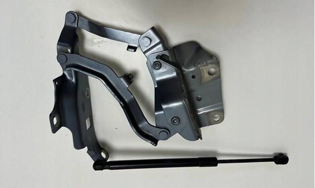 LR080203 LAND ROVER Петля капота правая купить в Ровно