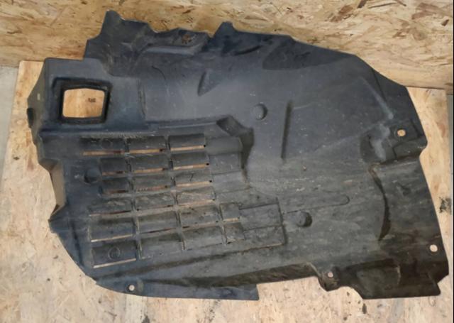 Подкрылок переднего крыла, правый передний LR082848 LAND ROVER