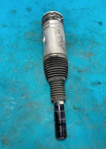 Амортизатор передний левый LR087093 LAND ROVER