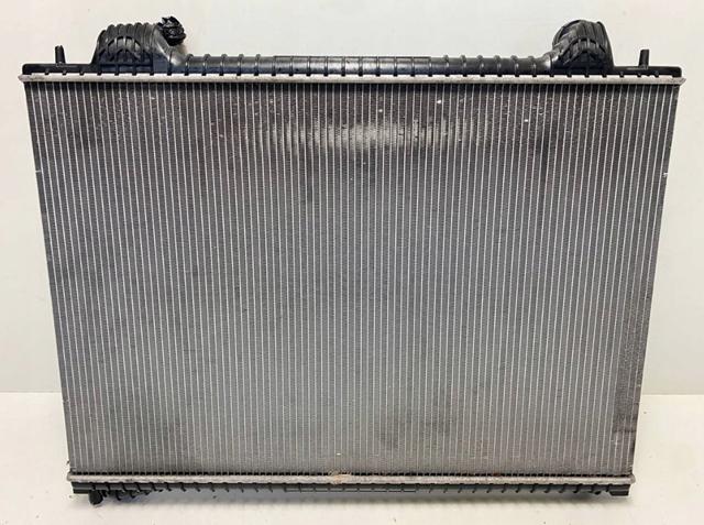 Радиатор LR092461 LAND ROVER