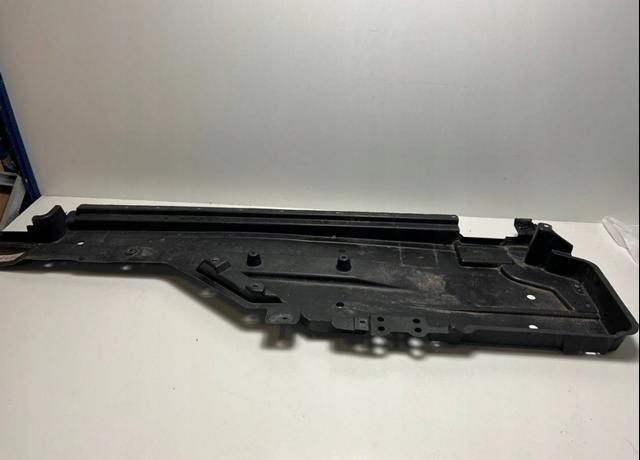 LAND ROVER LR092677 Защита днища передняя правая в наличии Полтава