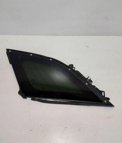 Стекло багажного отсека, левое LR093217 LAND ROVER