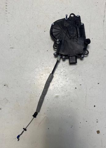 Замок двери багажника LR095549 LAND ROVER