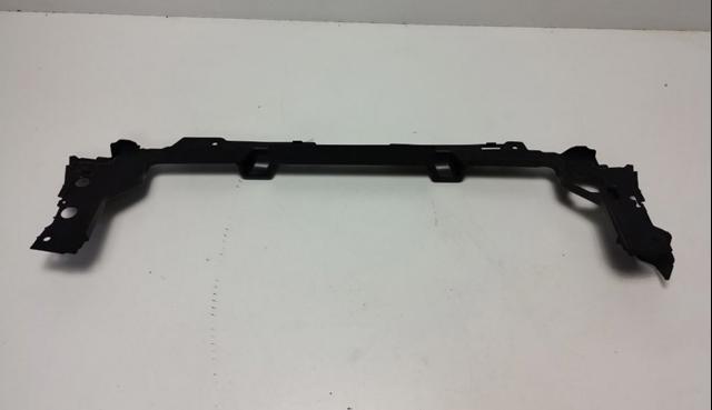 LR098605 LAND ROVER Воздуховод (дефлектор) радиатора верхний купить в Николаев