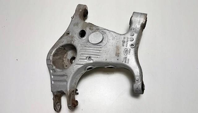 Балансир задний нижний, левый LR098944 LAND ROVER