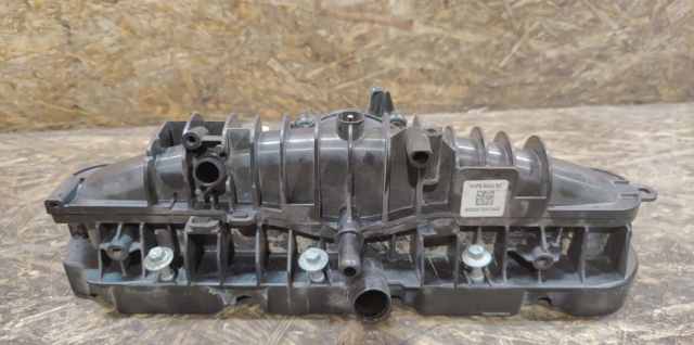 LAND ROVER LR106371 Коллектор впускной в наличии Запорожье