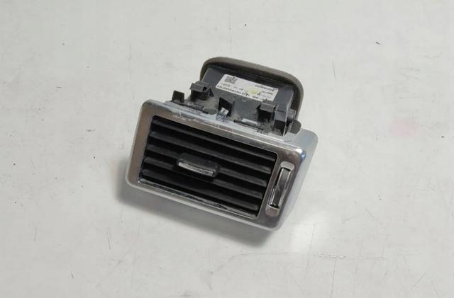 Решетка воздуховода правая LR110281 LAND ROVER