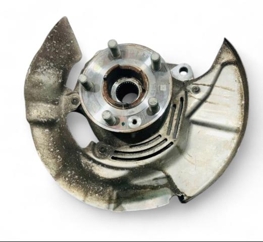 Ступица переднего колеса LR114244 LAND ROVER