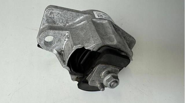 LR141381 LAND ROVER Правая подушка двигателя купить в Украина