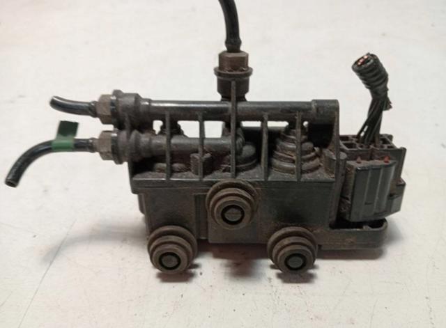 RVH000055 LAND ROVER Блок клапанов регулируемой подвески задний купить в Харьков