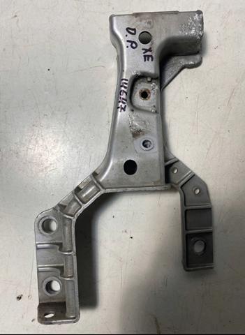 Кронштейн суппорта радиатора нижний T2H49550 JAGUAR