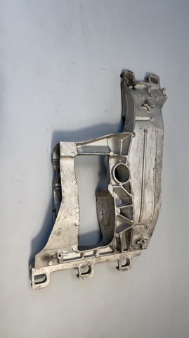 Балка крепления коробки передач T2H51906 JAGUAR