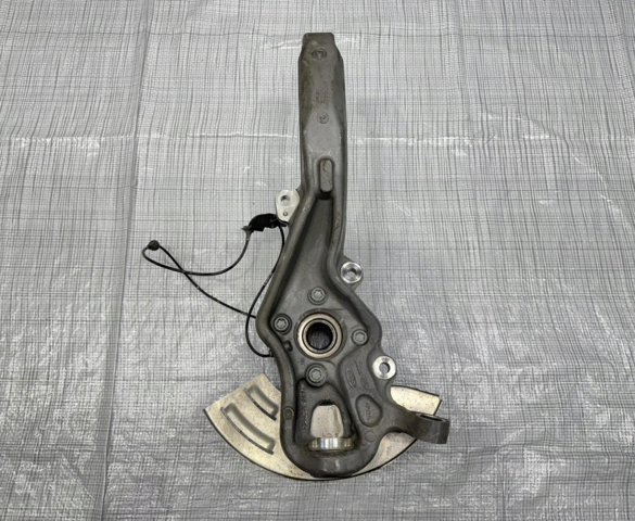 Цапфа поворотная правая T4A44371 JAGUAR