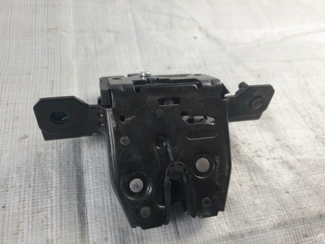 Замок крышки багажника 13542622 GM