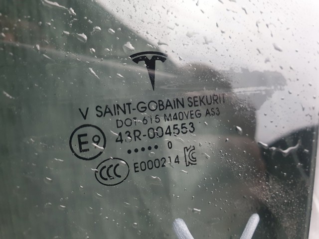 Стекло задней двери, левой 149550600B TESLA