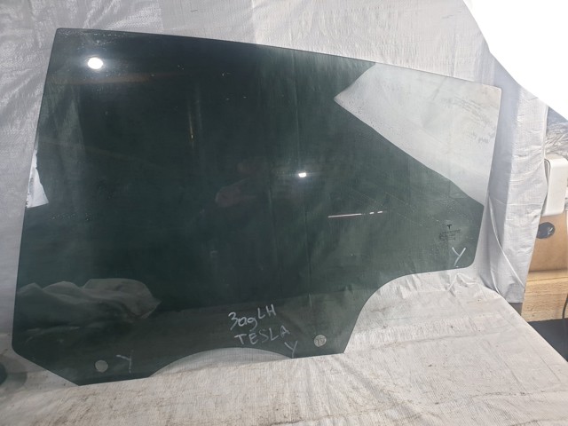 149550600B TESLA Стекло двери задней левой купить в Каменское