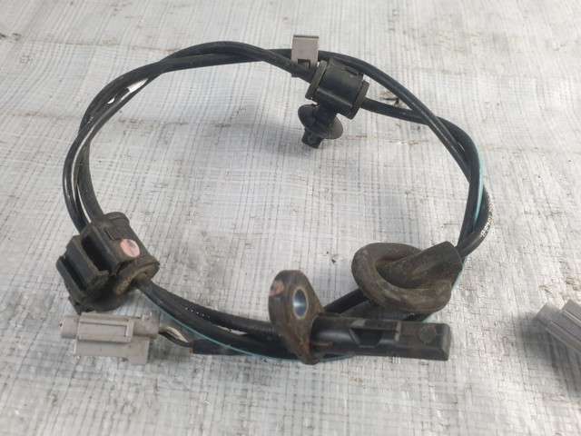 SUBARU 27540FL021 Датчик АБС (ABS) передний правый в наличии Сумы