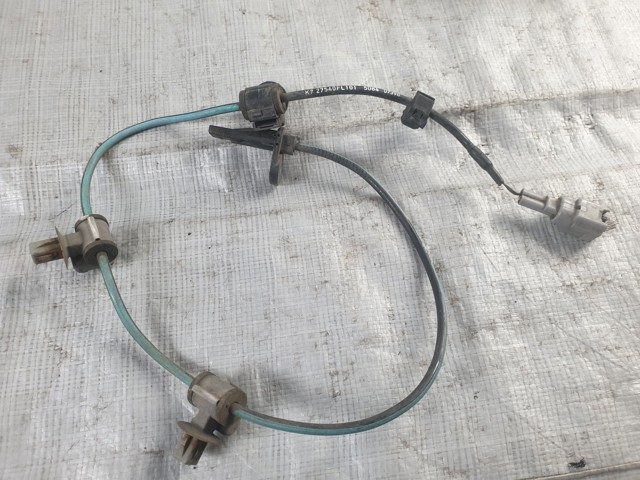 Датчик ABS задний правый 27540FL101 SUBARU