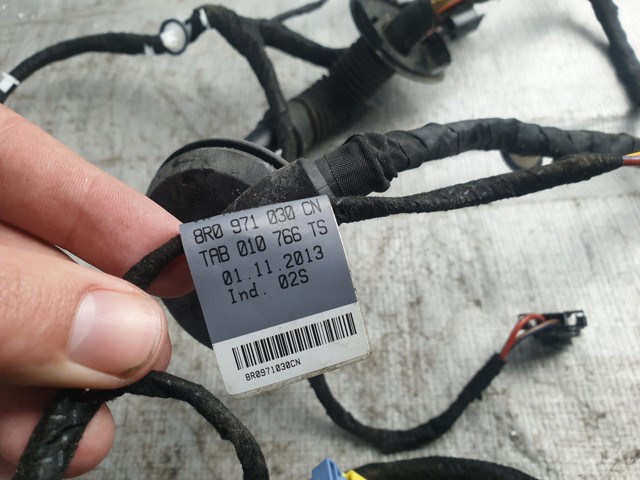 VAG 8R0971030 в наличии Киев