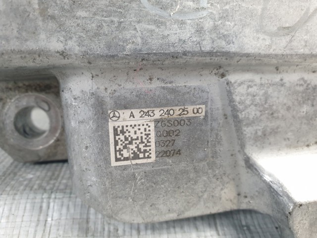 Левая подушка двигателя A2432402500 MERCEDES