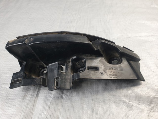 Правое крепление заднего бампера A2478852200 MERCEDES