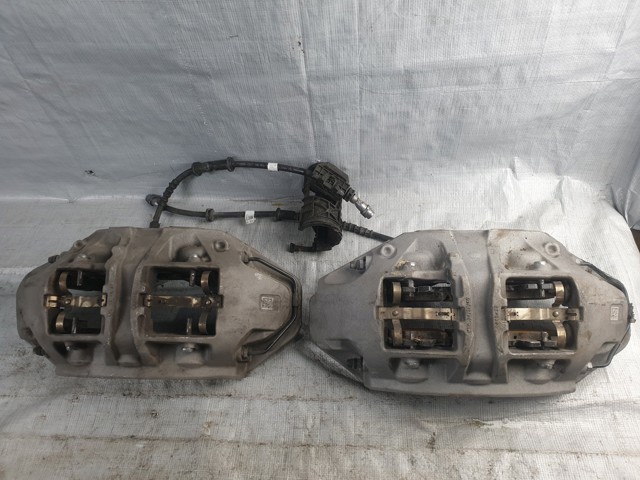 MERCEDES A2964210600 Суппорт тормозной передний левый в наличии Николаев
