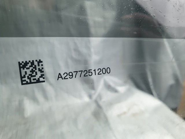 MERCEDES A2977251200 Стекло двери передней правой в наличии Ровно